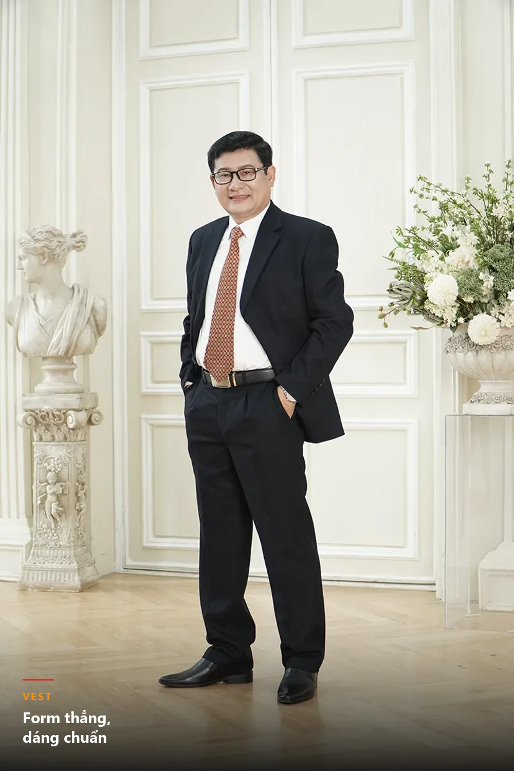 Form dáng vest thẳng, ôm đúng form khi mặc