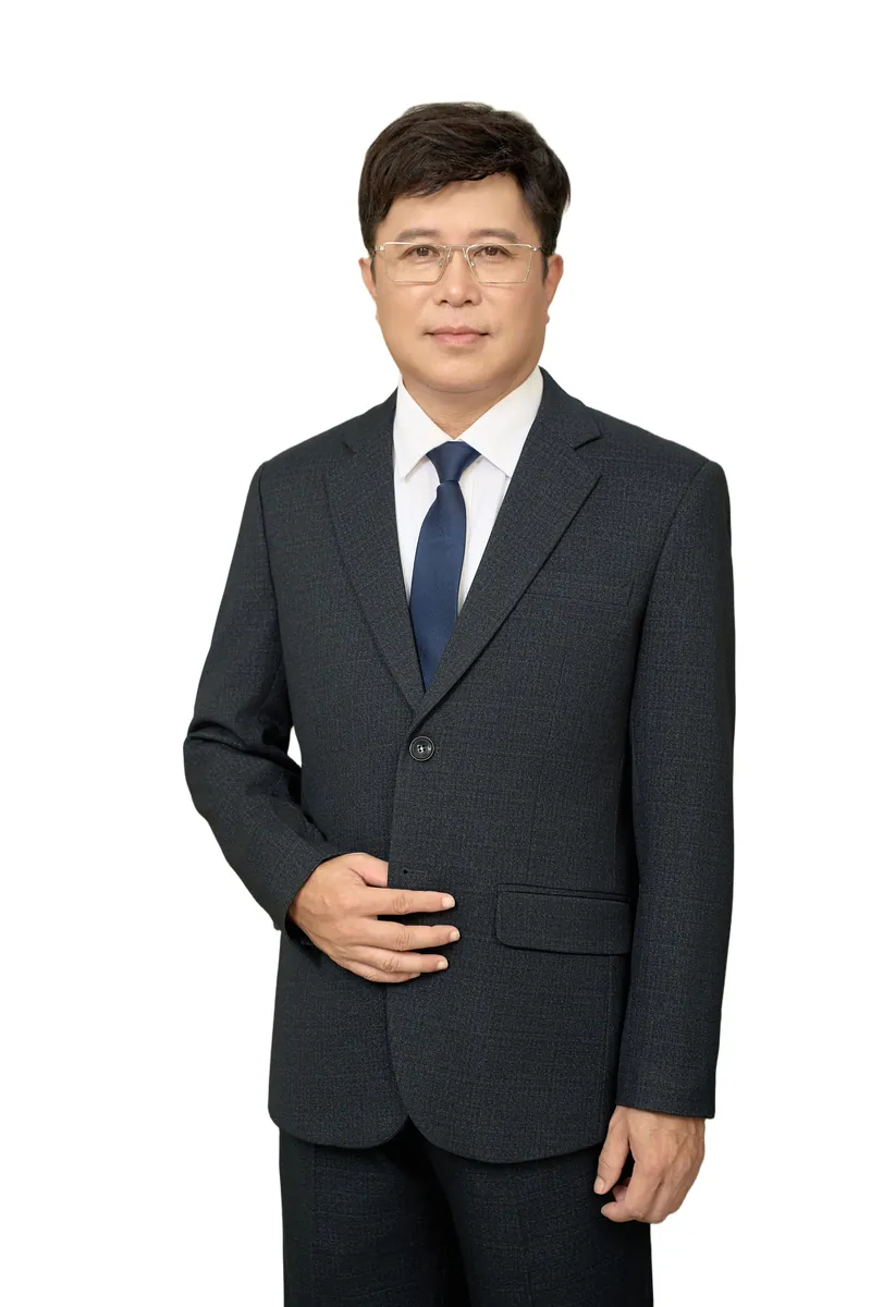 Áo vest nam trung niên HG123, khuy màu tối, túi dưới có nắp, ảnh nửa người Áo vest nam trung niên HG123, khuy màu tối, túi dưới có nắp, ảnh nửa người